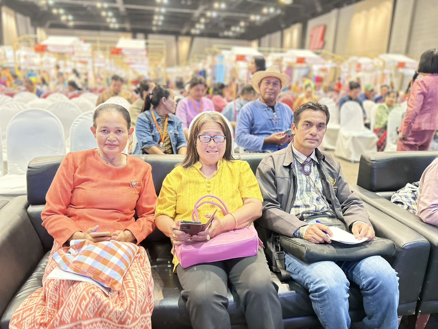 พช.ชุมพวง ร่วมกิจกรรมบูรณาการประชุมชี้แจงแนวทางการดำเนินงาน โครงการ คนละครึ่ง พลัส