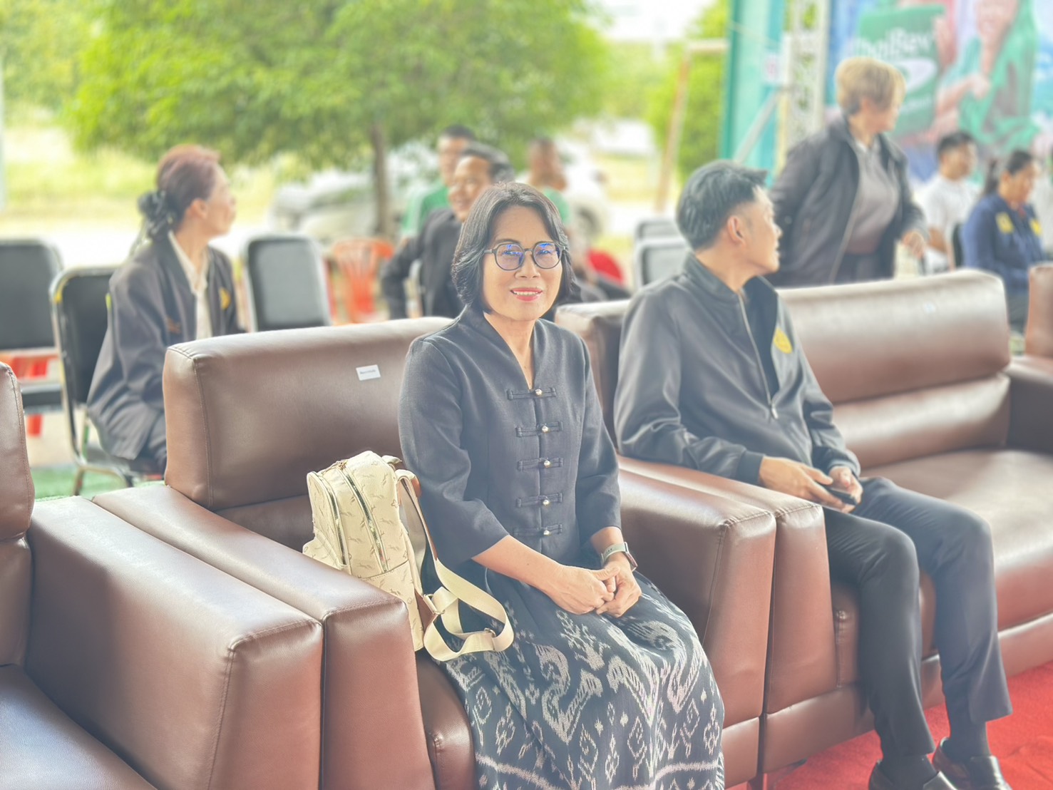 พช.ชุมพวง ร่วมพิธีมอบผ้าห่มกันหนาวให้แก่ประชาชนผู้ประสบภัยหนาว โครงการ “ไทยเบฟ...รวมใจต้านภัยหนาว” ปีที่ 26