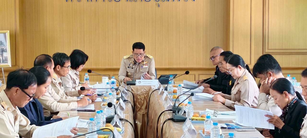 พช.ชุมพวง จัดประชุมนำเสนอผลการจัดเก็บและรับรองคุณภาพข้อมูล จปฐ. ระดับอำเภอ ประจำปี 2569